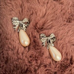 Elegant Silver and Cream Pearl Bow Earrings